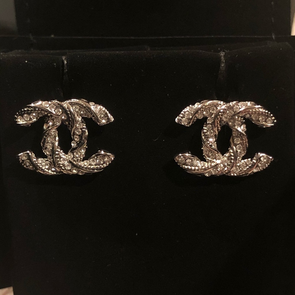 Auth CHANEL CC Twist Silver & Rhinestone Earrings - Picture 3 of 8